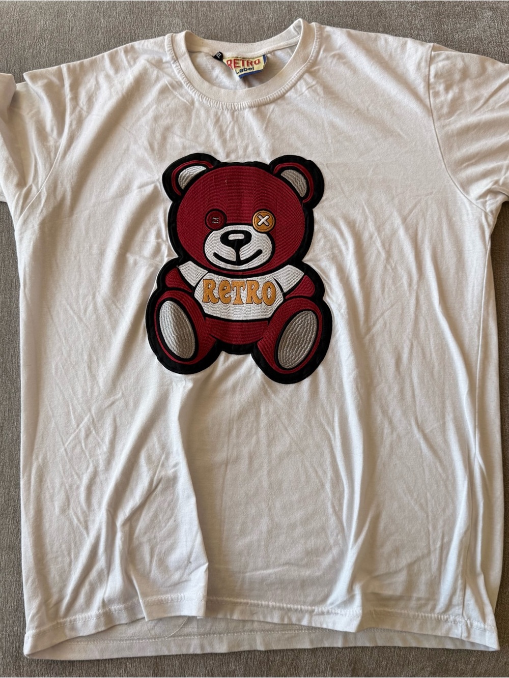 Retro Label Men’s White Tee with Red 'Retro' Teddy Bear Graphic (XL)
